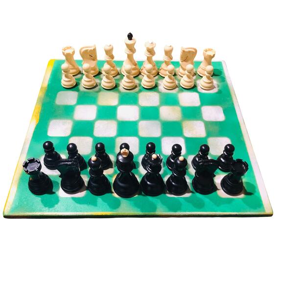 Large Painted Chess Set - Green & White - Picture 1 of 9